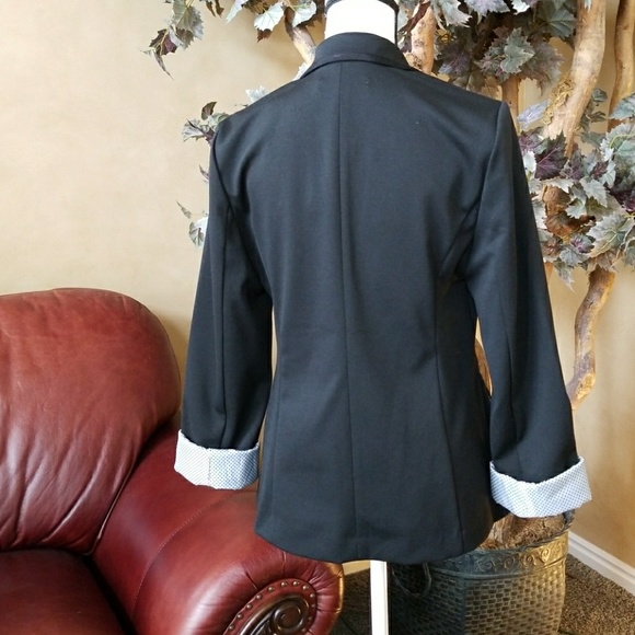 Black Ellen Tracy blazer - Picture 5 of 7